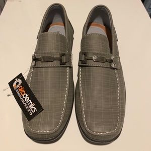 New pair of men’s shoes